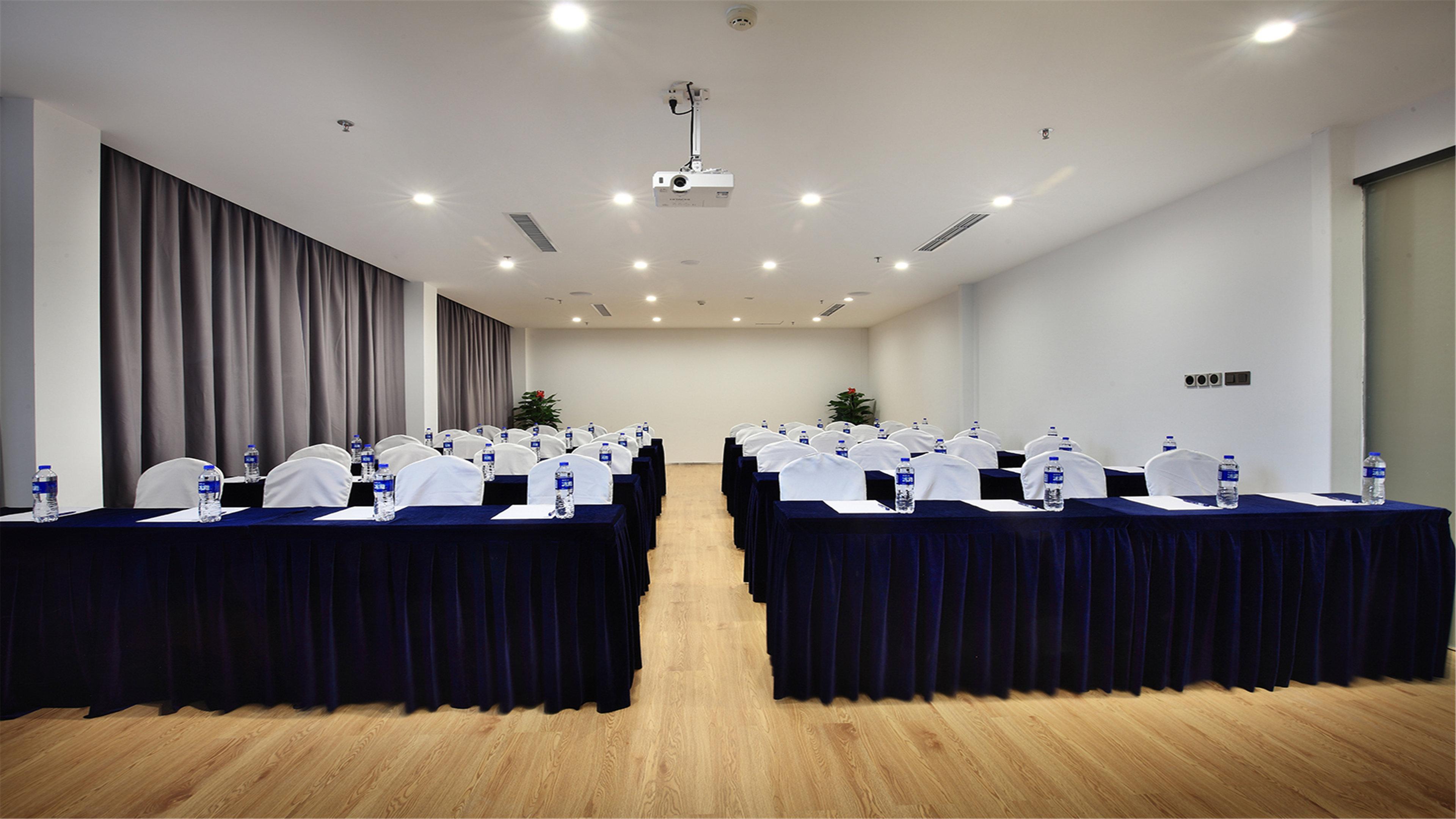 Holiday Inn Express Guilin City Center By Ihg Buitenkant foto