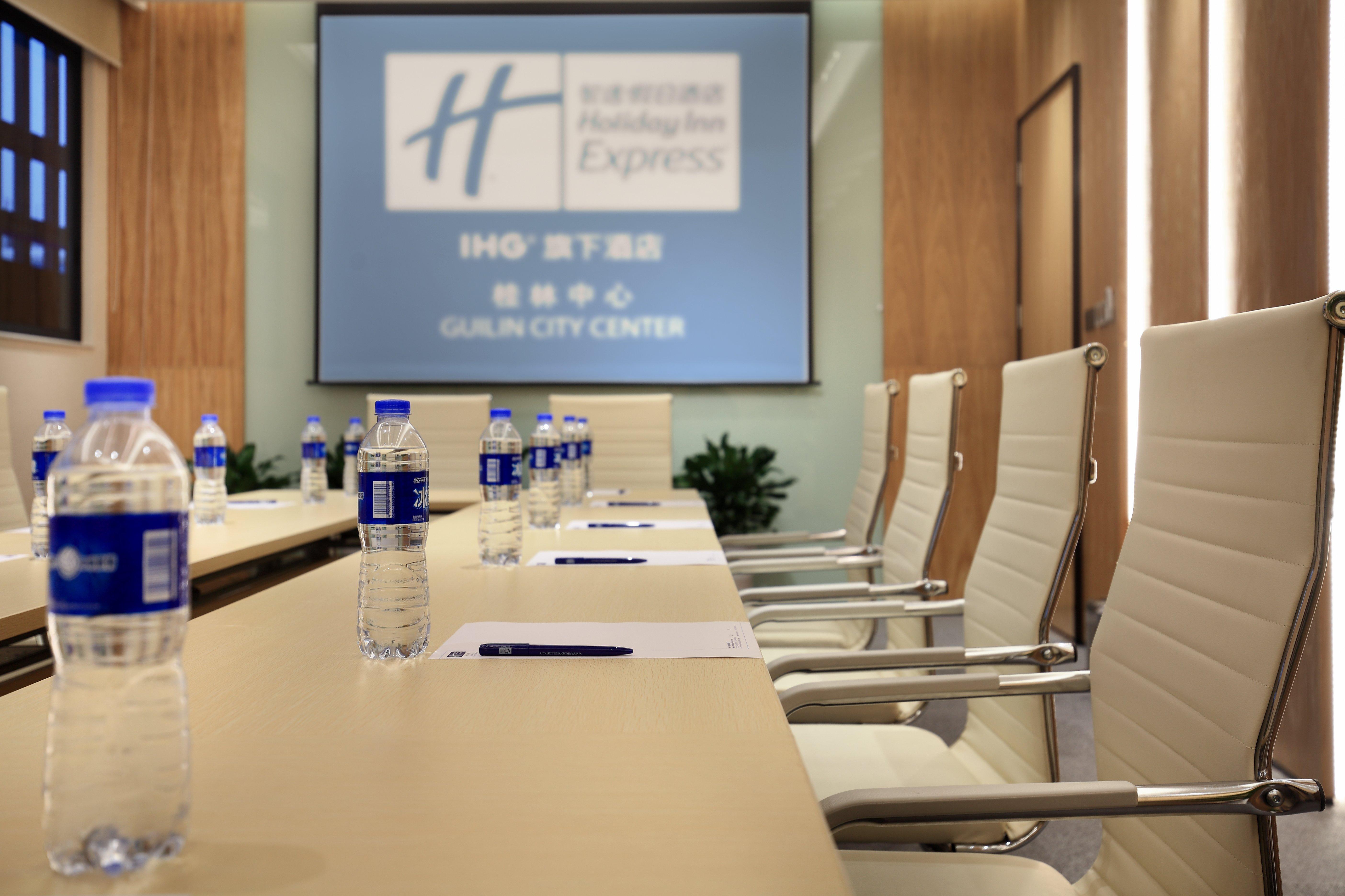 Holiday Inn Express Guilin City Center By Ihg Buitenkant foto